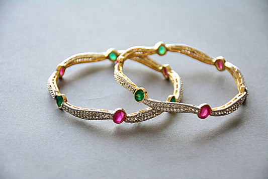 Summer Vibrant Pairings: Fashion Accessories to Illuminate Your Summer Outfits