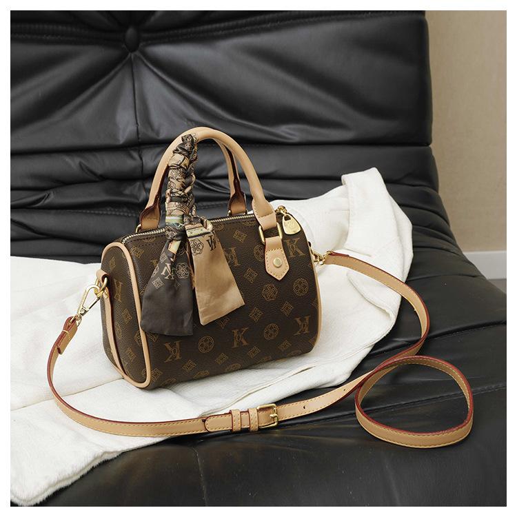 Premium Vintage Printed Pillow Purse, Women's Crossbody Shoulder Bag, Handbag for Commuting, Purse Shoulder Bag, Casual Commuter Bag, Stylish Versatile Bag