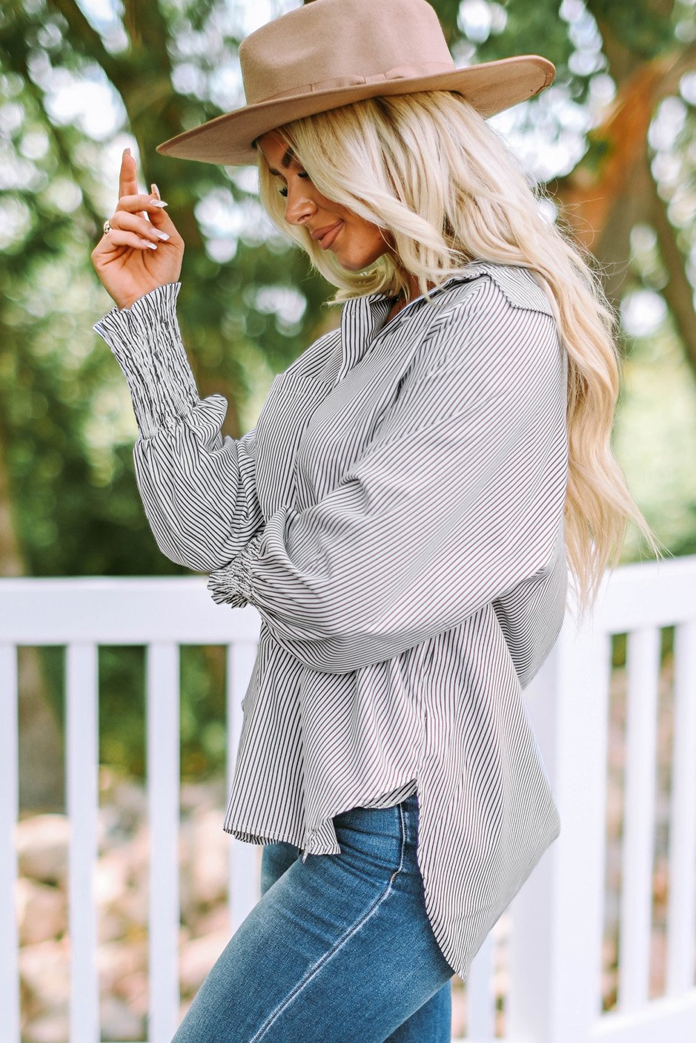 💥Mid-length smocked shirt with striped lapel and oversized drawdown sleeves