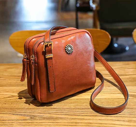🔥Last Day Discount 70% Double Zipper Oil Wax Leather Bag