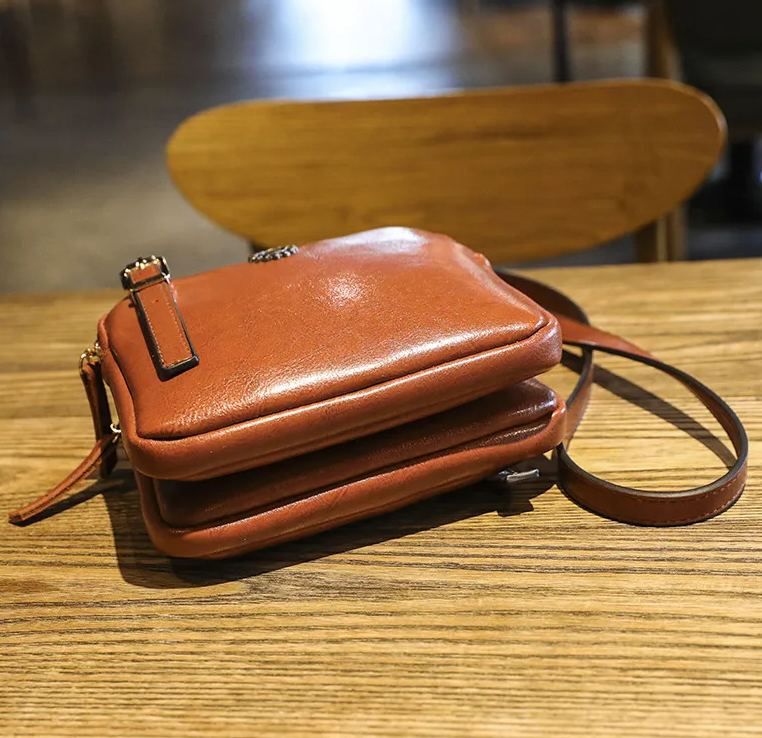 🔥Last Day Discount 70% Double Zipper Oil Wax Leather Bag